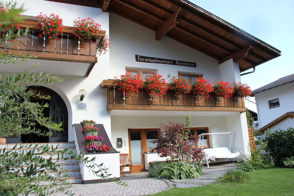 מאלס ונוסטה Aparthotel Garni Haus Hubertus מראה חיצוני תמונה