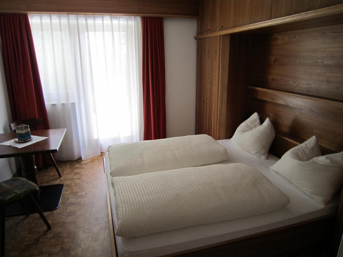 מאלס ונוסטה Aparthotel Garni Haus Hubertus מראה חיצוני תמונה