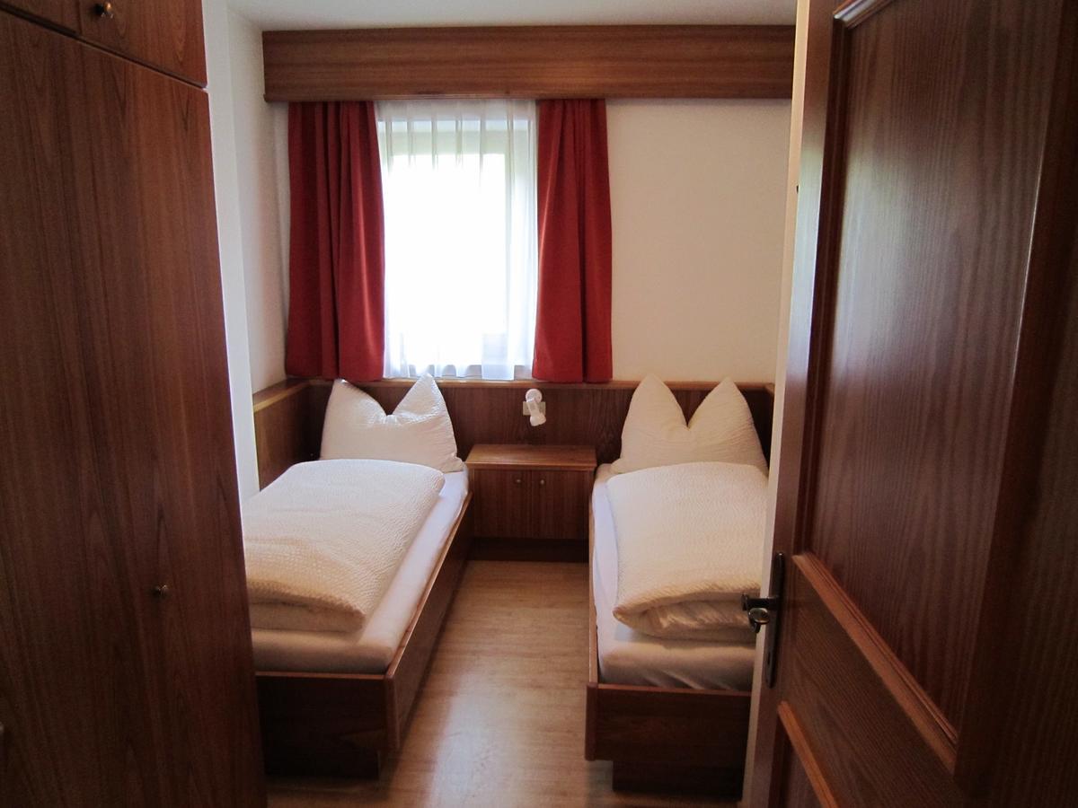 מאלס ונוסטה Aparthotel Garni Haus Hubertus מראה חיצוני תמונה