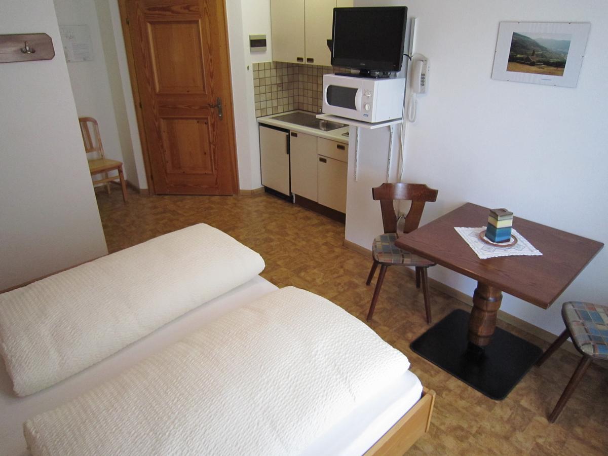 מאלס ונוסטה Aparthotel Garni Haus Hubertus מראה חיצוני תמונה